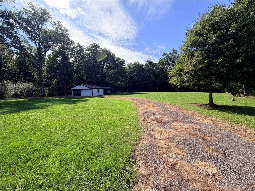 3081 Phalanx Mills Herner Road Southington OH 44470