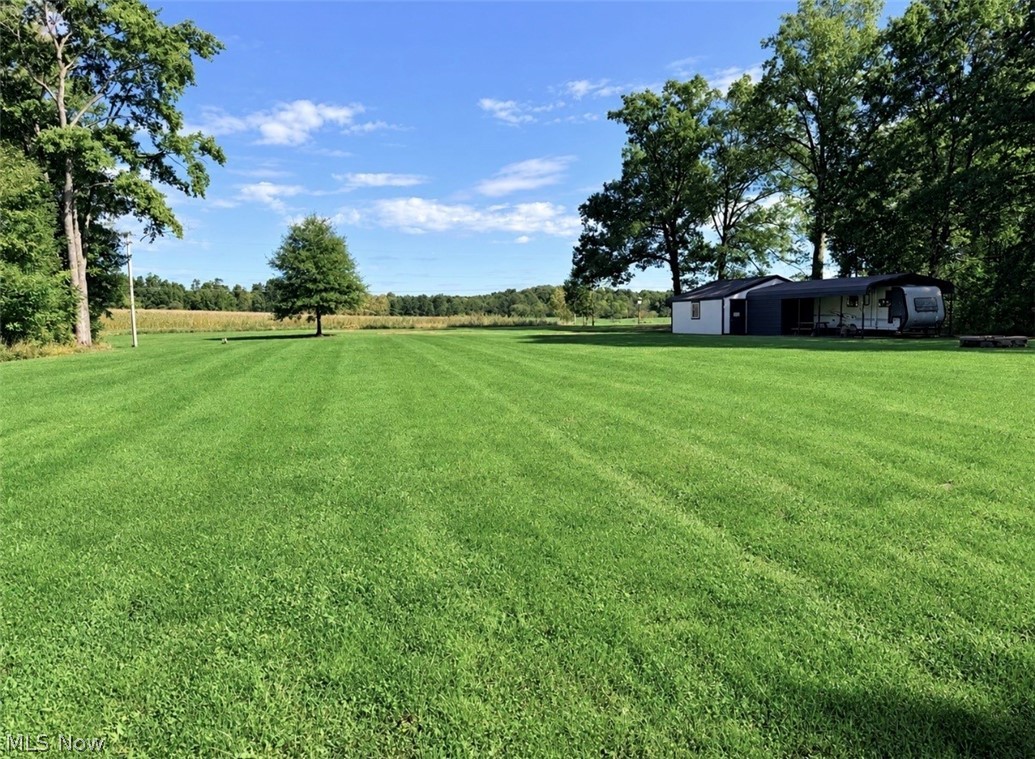 3081 Phalanx Mills Herner Road Southington OH 44470