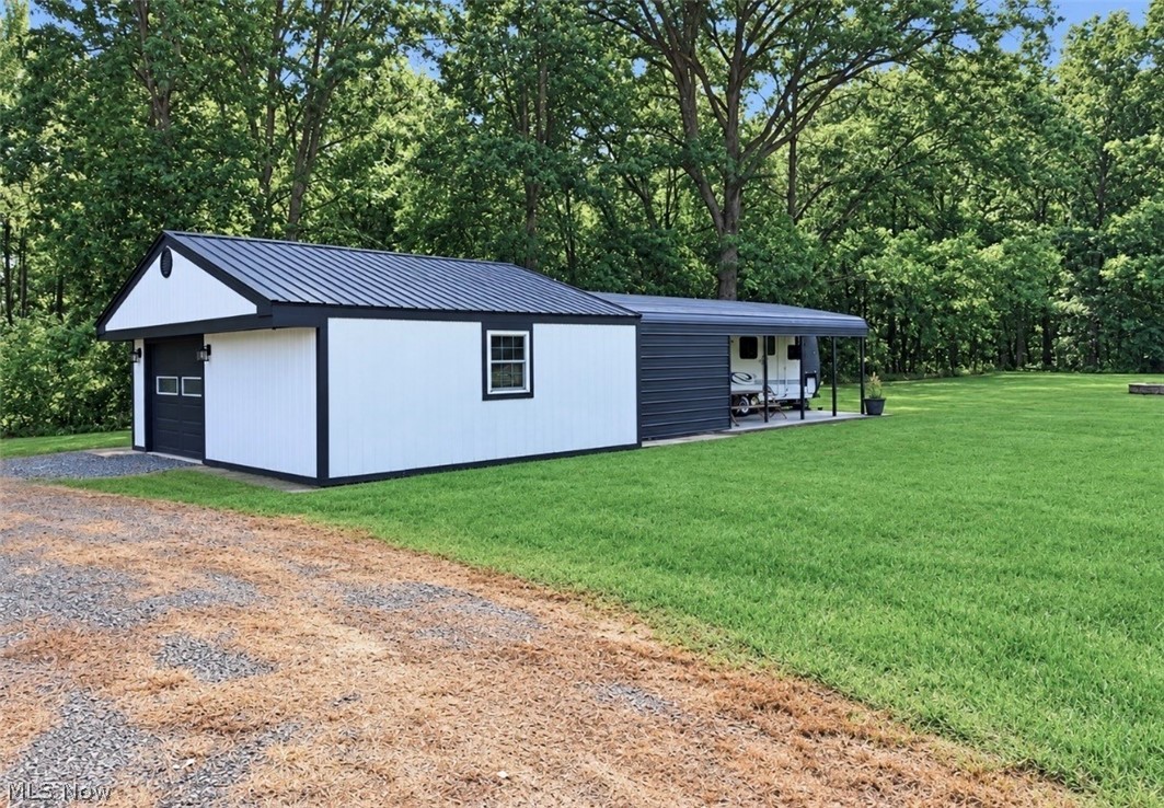 3081 Phalanx Mills Herner Road Southington OH 44470