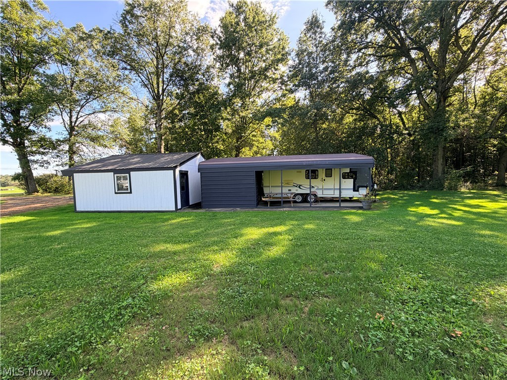 3081 Phalanx Mills Herner Road Southington OH 44470