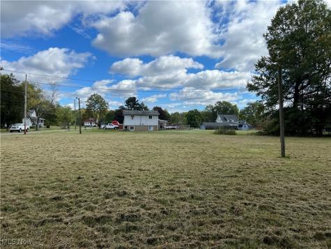 15832 Waverly Street NE Alliance OH 44601