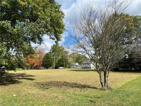 15832 Waverly Street NE Alliance OH 44601