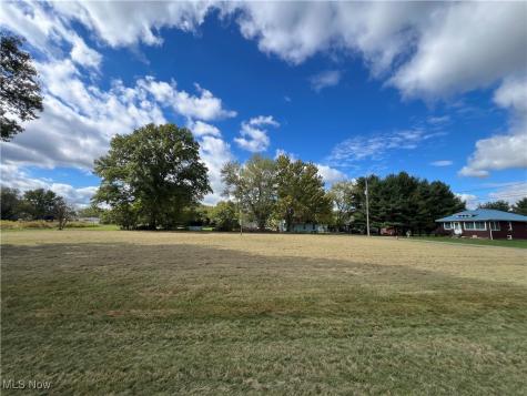 15832 Waverly Street NE Alliance OH 44601