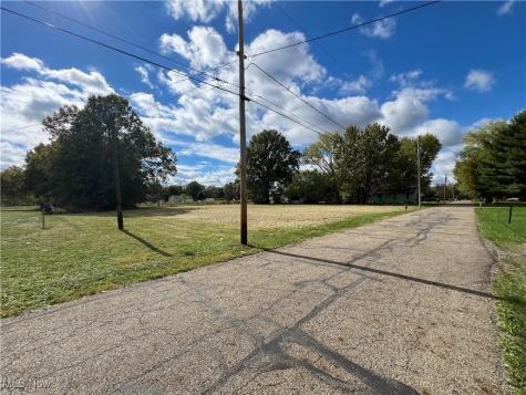 15832 Waverly Street NE Alliance OH 44601