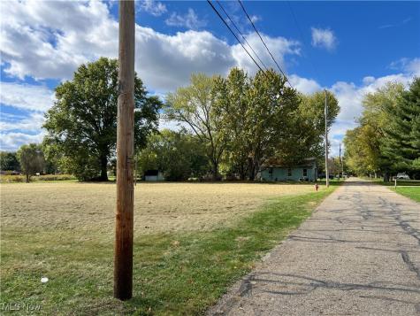 15832 Waverly Street NE Alliance OH 44601