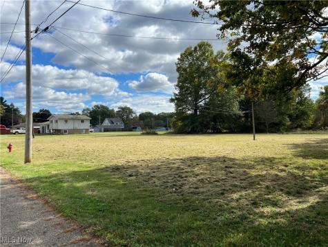 15832 Waverly Street NE Alliance OH 44601