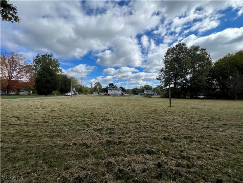 15832 Waverly Street NE Alliance OH 44601
