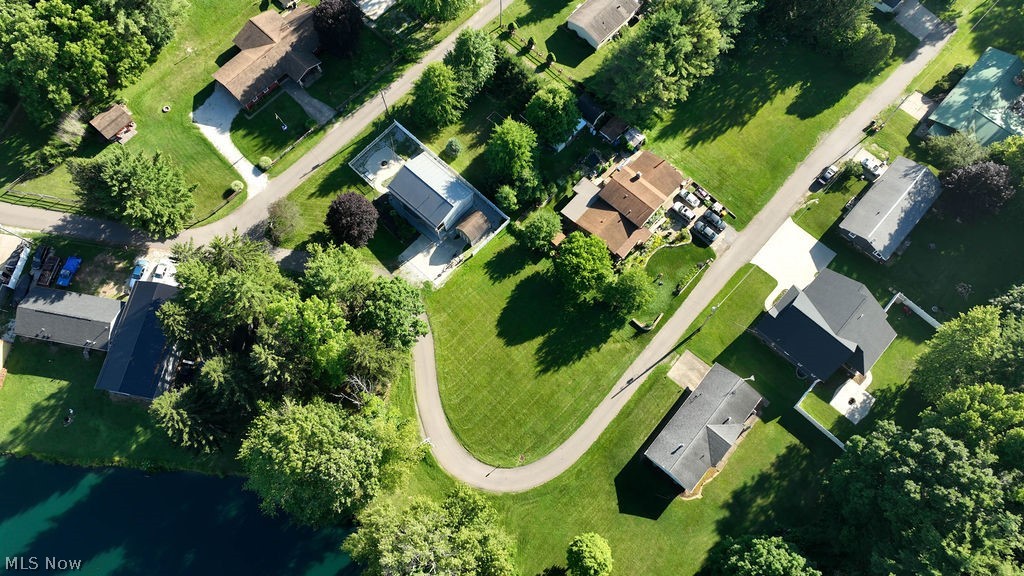 6054 W Lakeside Drive SW Sherrodsville OH 44675