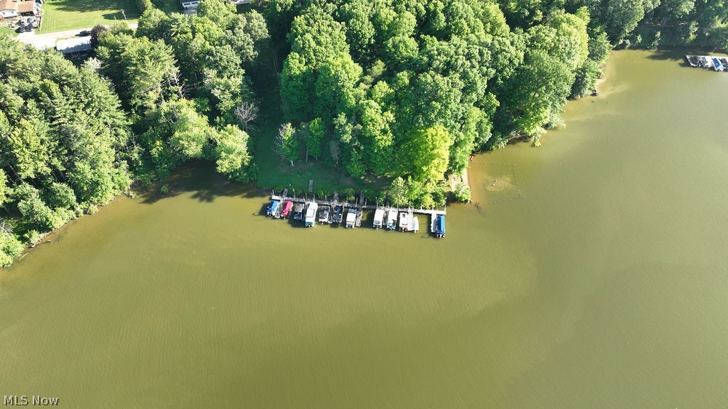6054 W Lakeside Drive SW Sherrodsville OH 44675