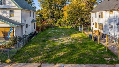 2120 Kenneth Avenue Cleveland OH 44109