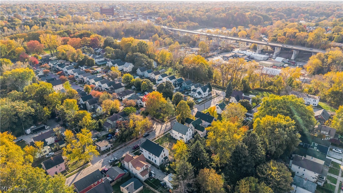 2120 Kenneth Avenue Cleveland OH 44109