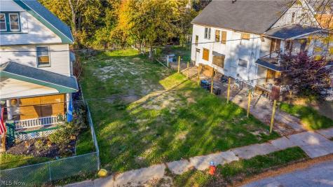 2120 Kenneth Avenue Cleveland OH 44109