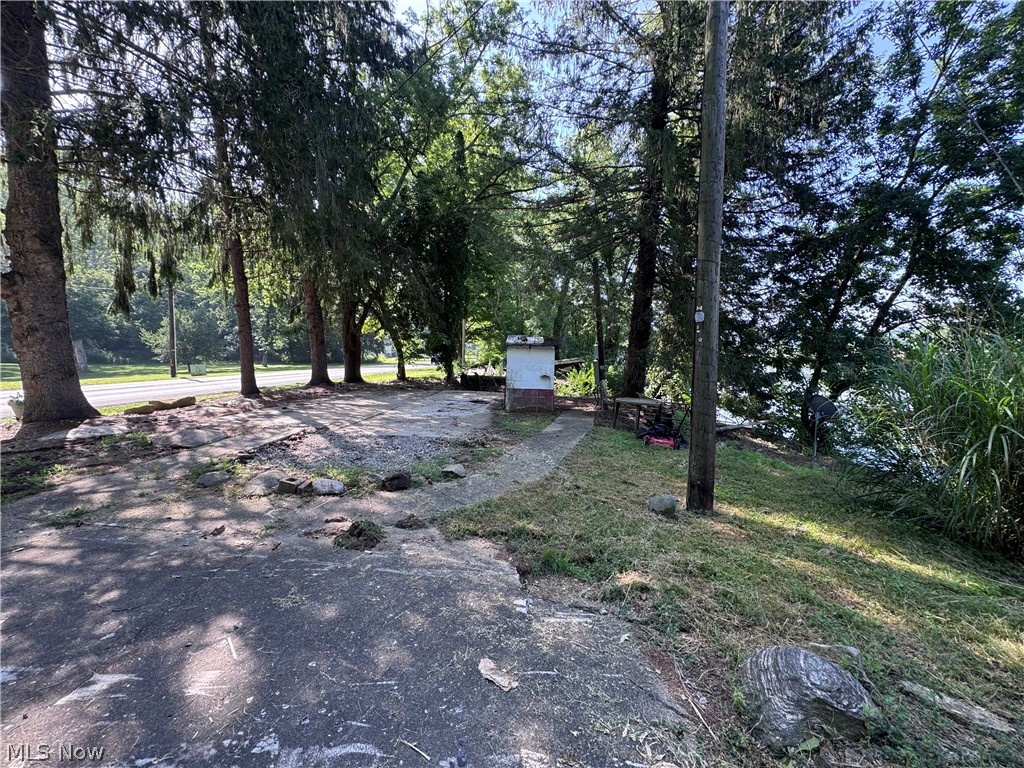 10445 S River Road Mcconnelsville OH 43756