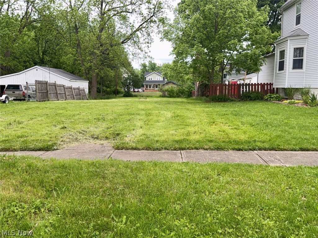 222 Wooster Street Elyria OH 44035