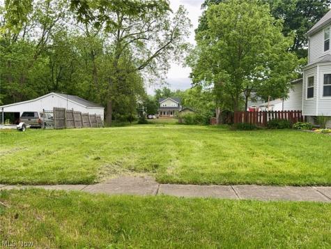 222 Wooster Street Elyria OH 44035