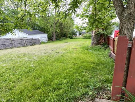 222 Wooster Street Elyria OH 44035