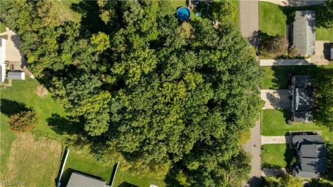 1203 35th Street NE Canton OH 44714
