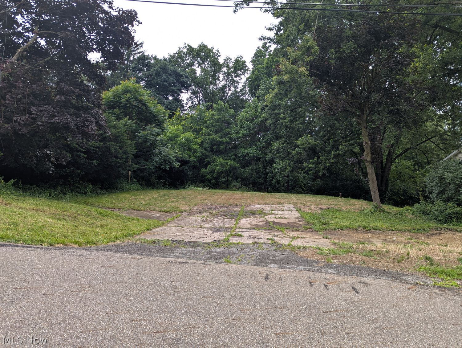 1005 Miles Avenue NW Canton OH 44708