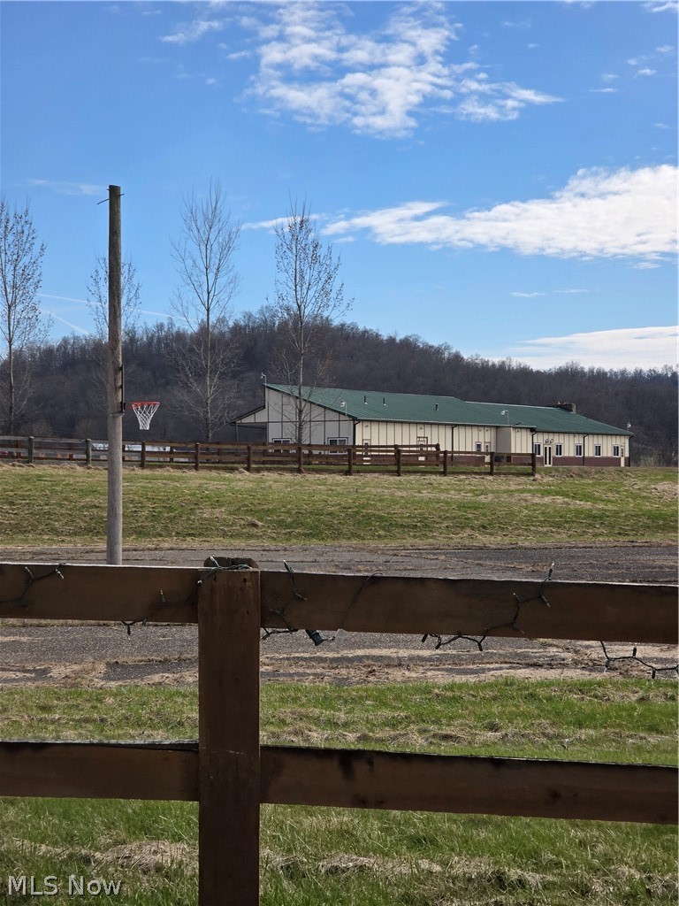 Iroquois Trail Senecaville OH 43780