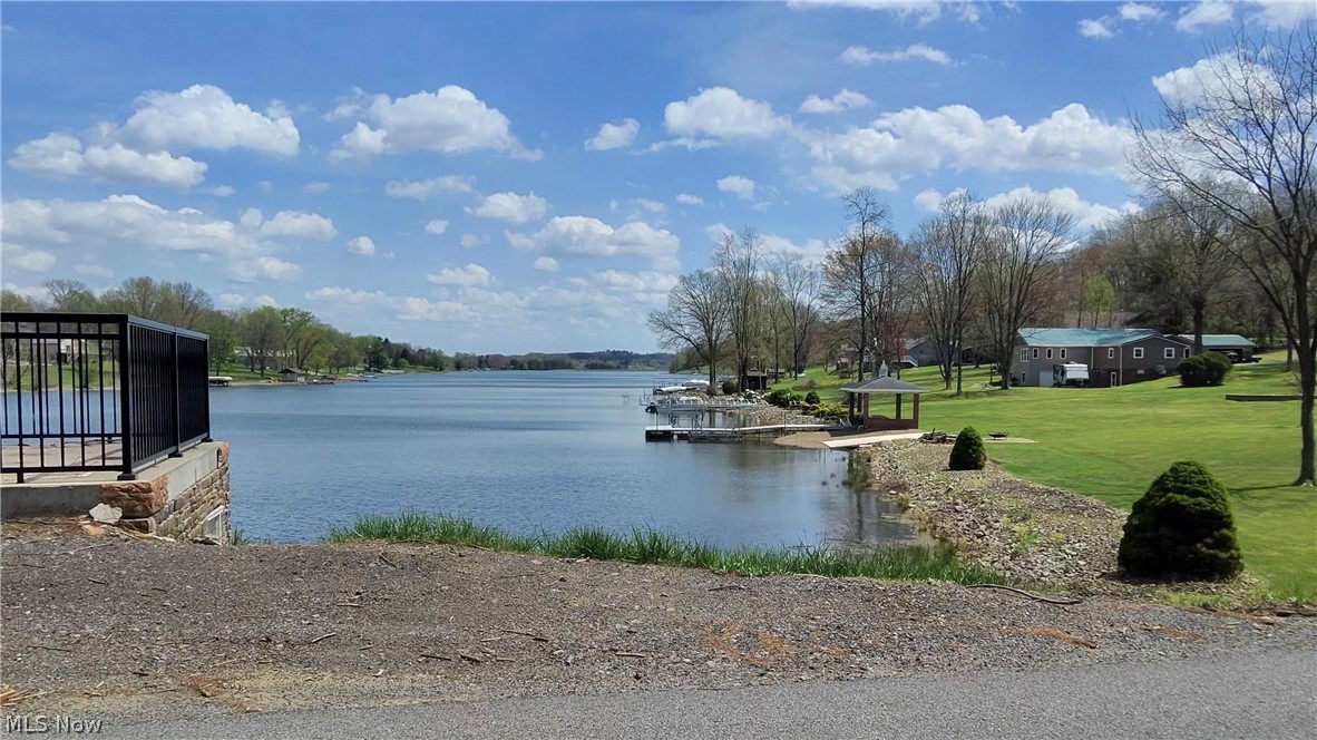 47044 & 47054 Tomahawk Drive Negley OH 44441