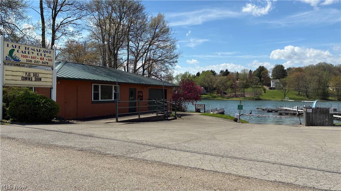 47044 & 47054 Tomahawk Drive Negley OH 44441
