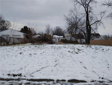764 Harrison Avenue Akron OH 44314