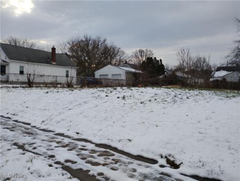 764 Harrison Avenue Akron OH 44314