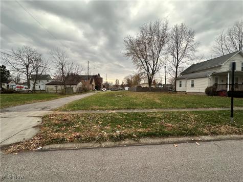 416 13th Street Elyria OH 44035