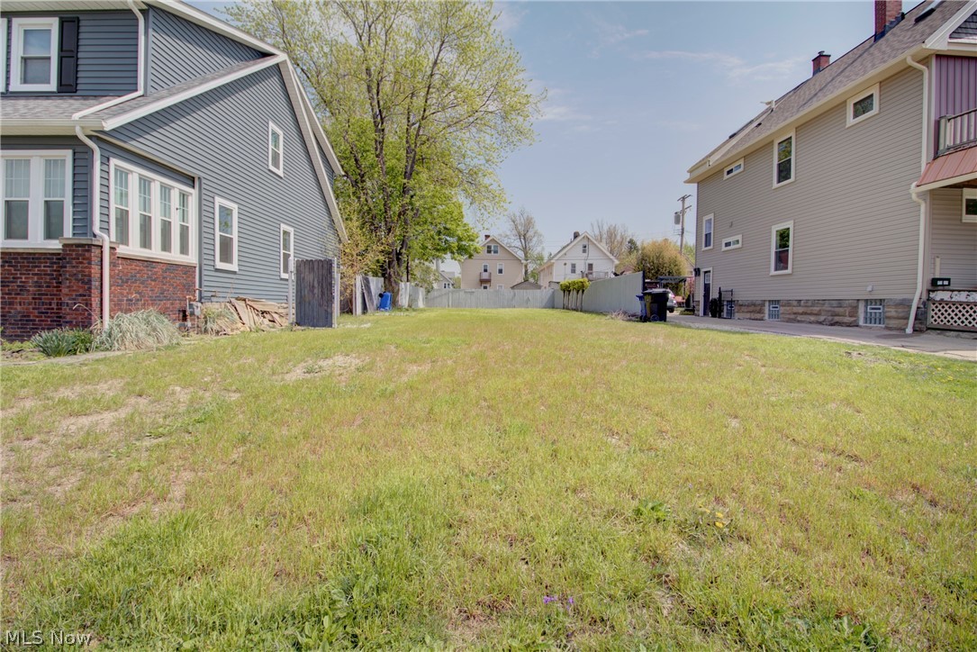 V/l 1283 W 106th Street Cleveland OH 44102