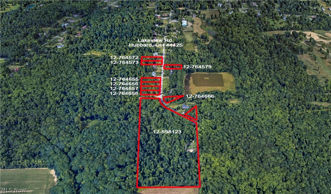 Lakeview Drive Hubbard OH 44425