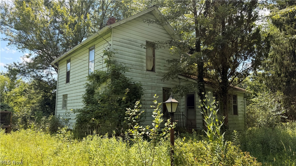 3359 Helsey Fusselman Road Southington OH 44470