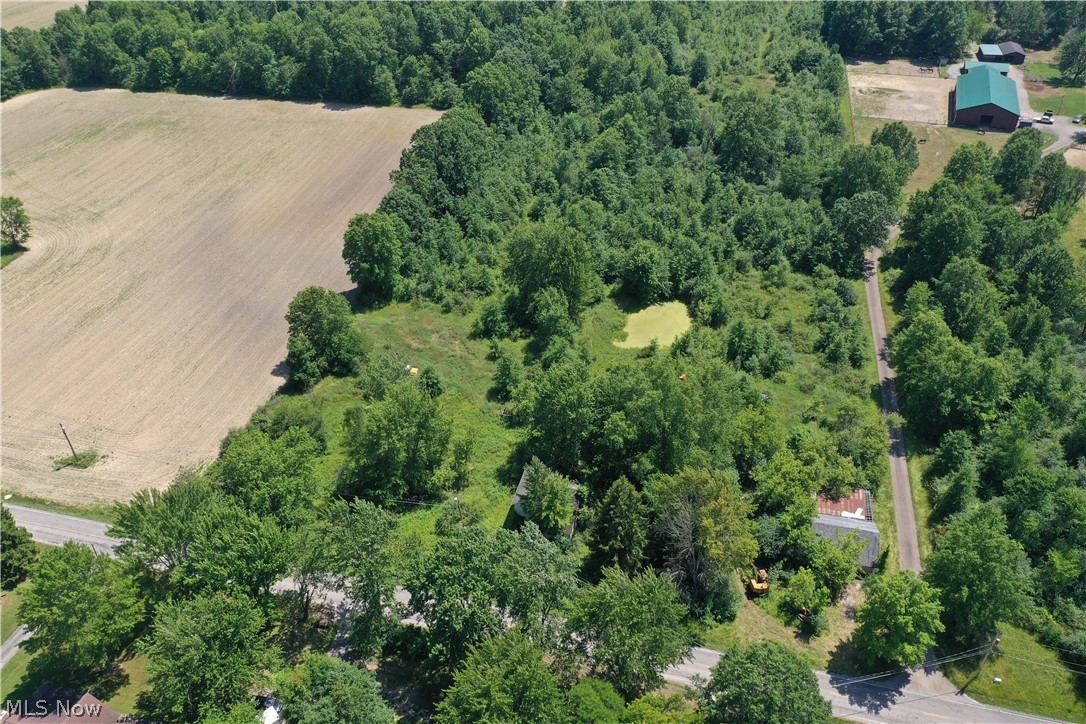3359 Helsey Fusselman Road Southington OH 44470