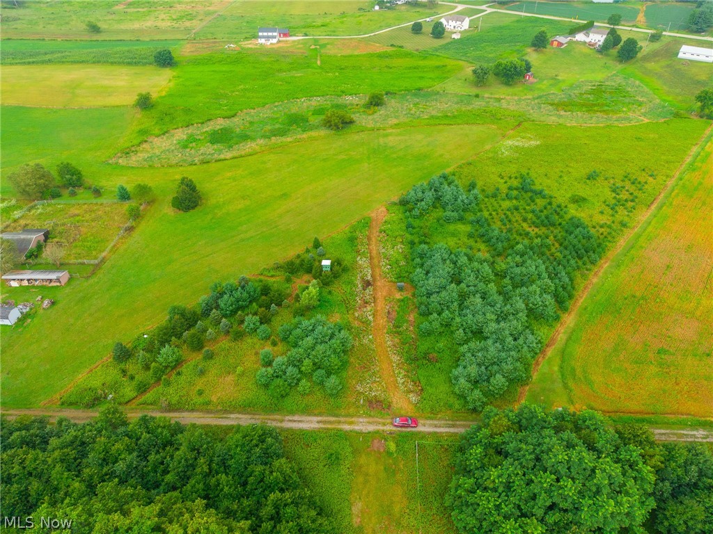 Lawndell SW Road Beach City OH 44608