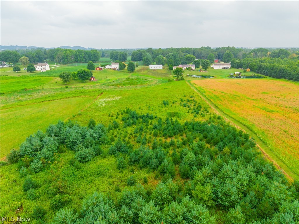 Lawndell SW Road Beach City OH 44608