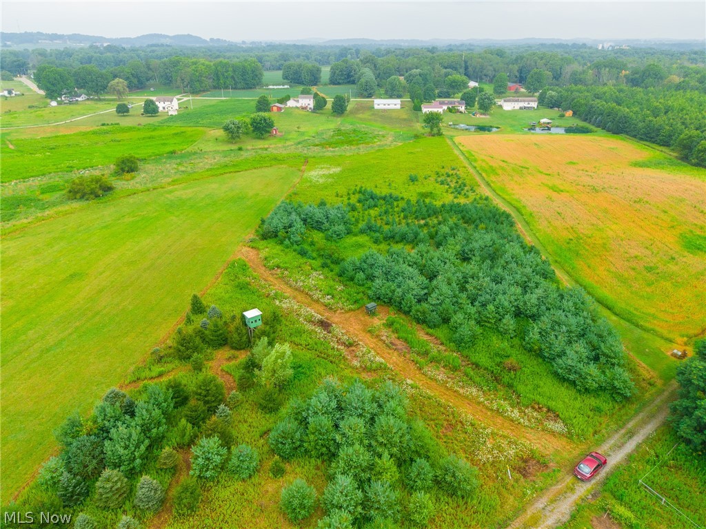 Lawndell SW Road Beach City OH 44608