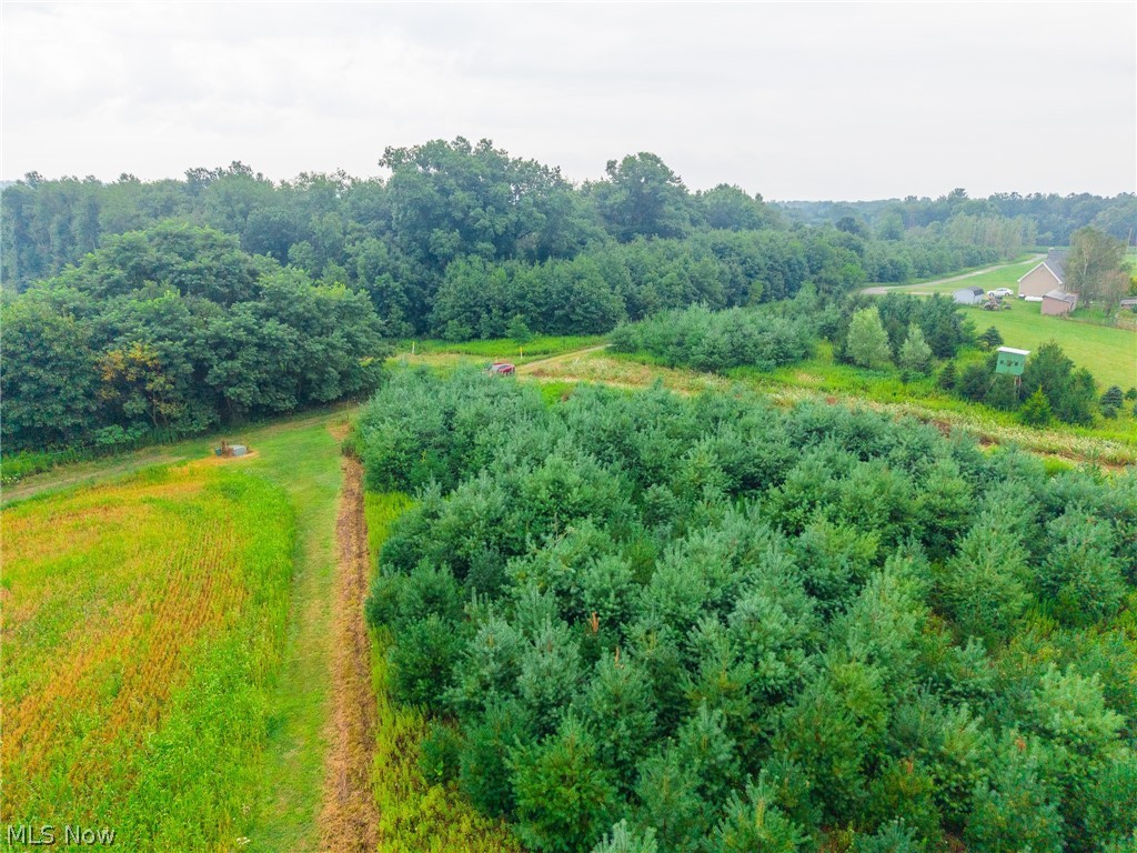 Lawndell SW Road Beach City OH 44608