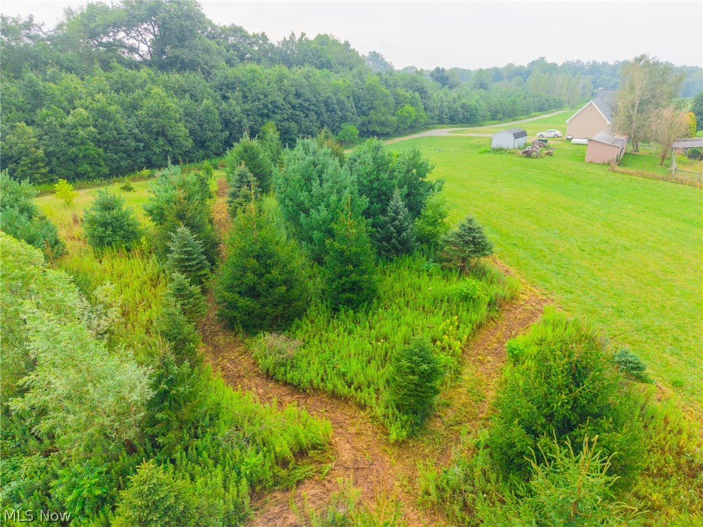 Lawndell SW Road Beach City OH 44608