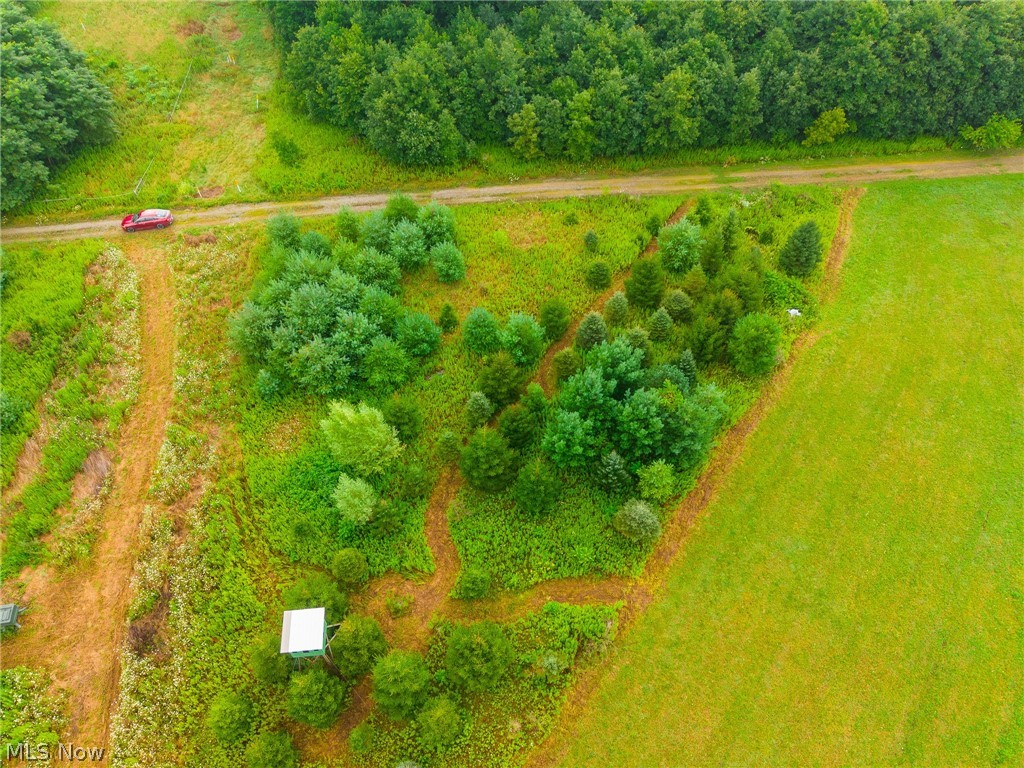 Lawndell SW Road Beach City OH 44608