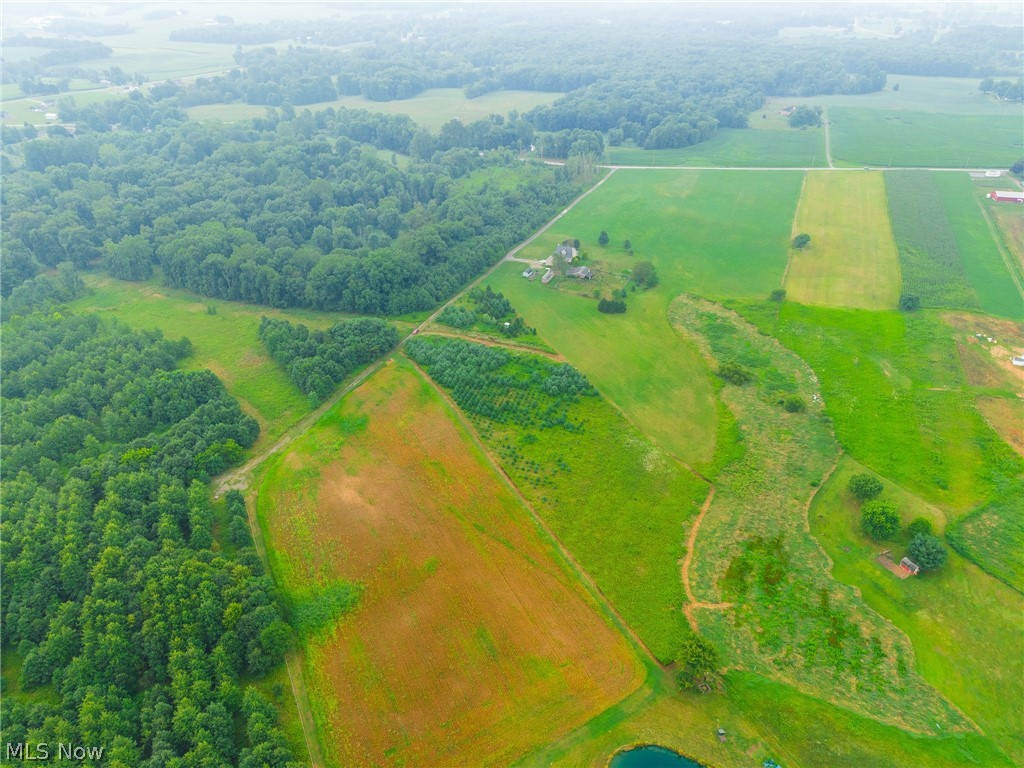 Lawndell SW Road Beach City OH 44608
