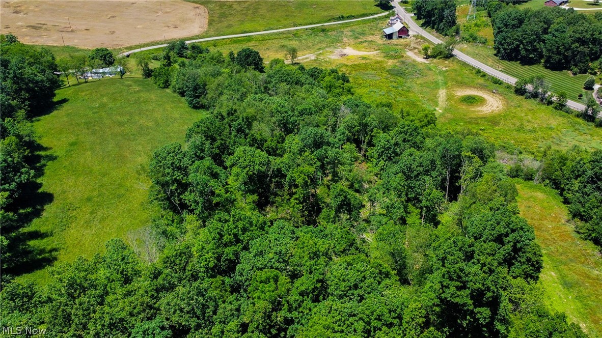 2144 Chase Road Carrollton OH 44615