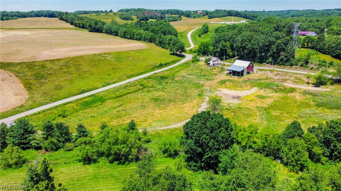 2144 Chase Road Carrollton OH 44615