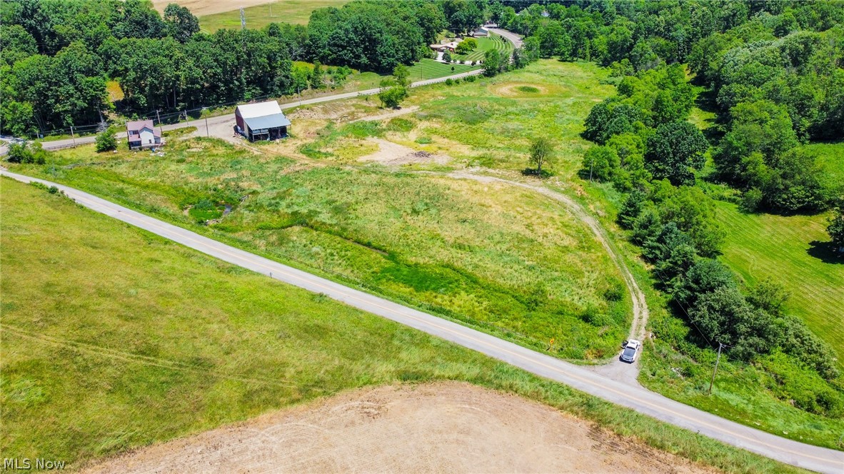 2144 Chase Road Carrollton OH 44615
