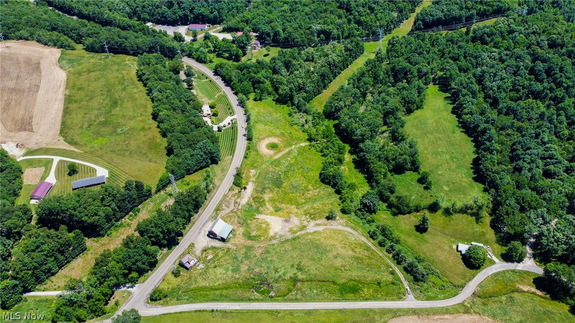 2144 Chase Road Carrollton OH 44615