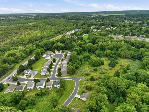 Lighthouse Pointe Drive Painesville OH 44077