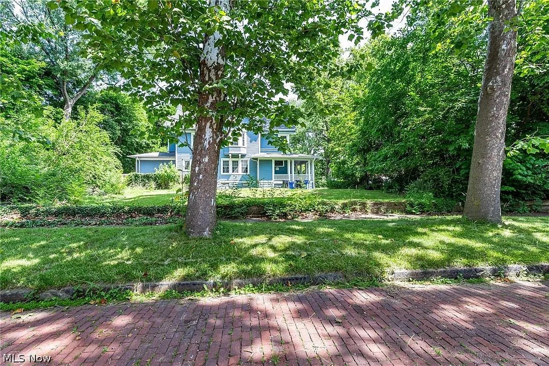 2962 W 14th Street Cleveland OH 44113