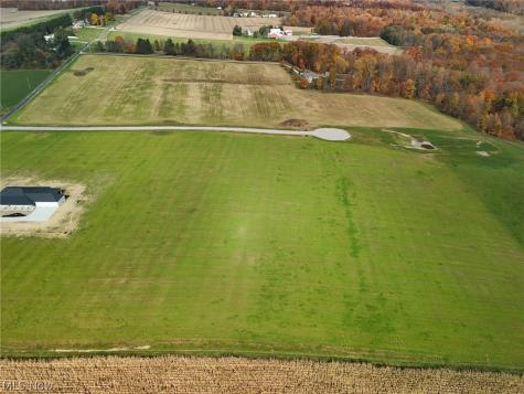 V/l #10 Rice Hill Road Burbank OH 44214