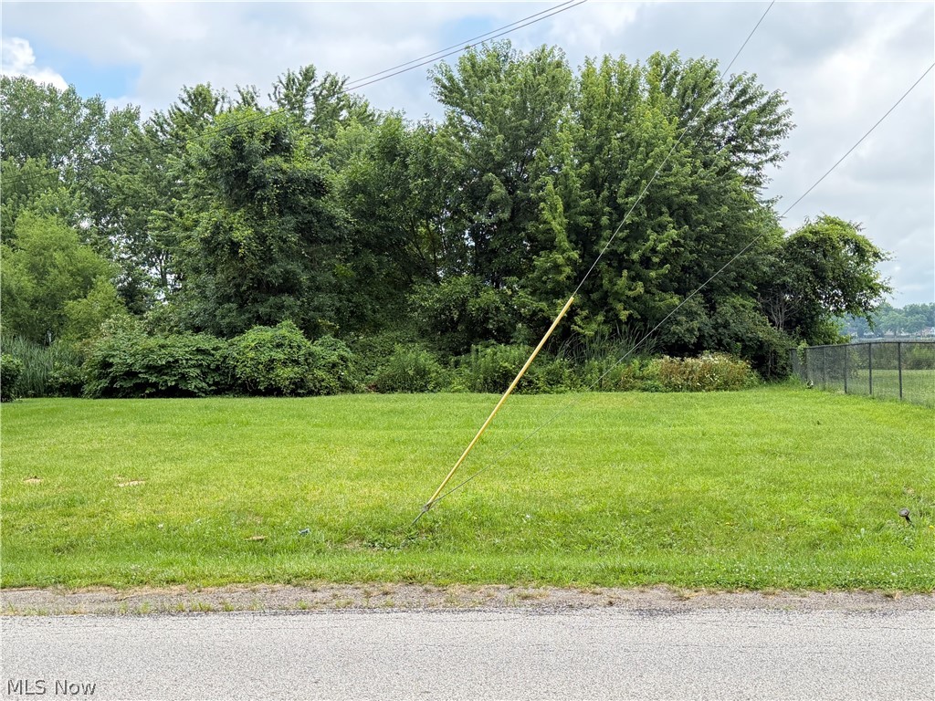2399 Lakeside Drive Lakemore OH 44250