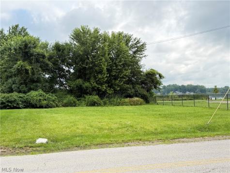2399 Lakeside Drive Lakemore OH 44250
