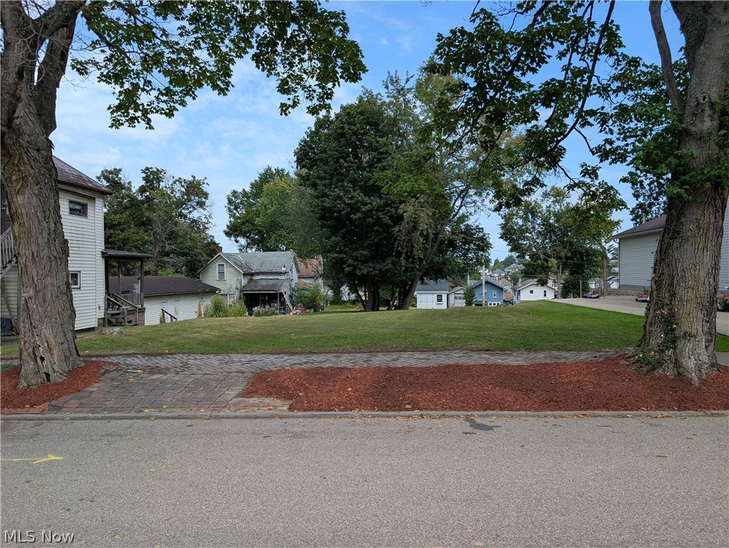 1221 Gomber Avenue Cambridge OH 43725