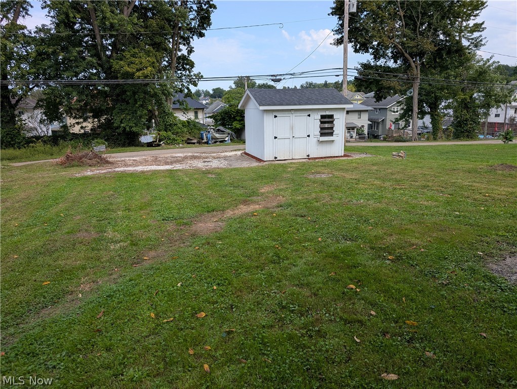 1221 Gomber Avenue Cambridge OH 43725